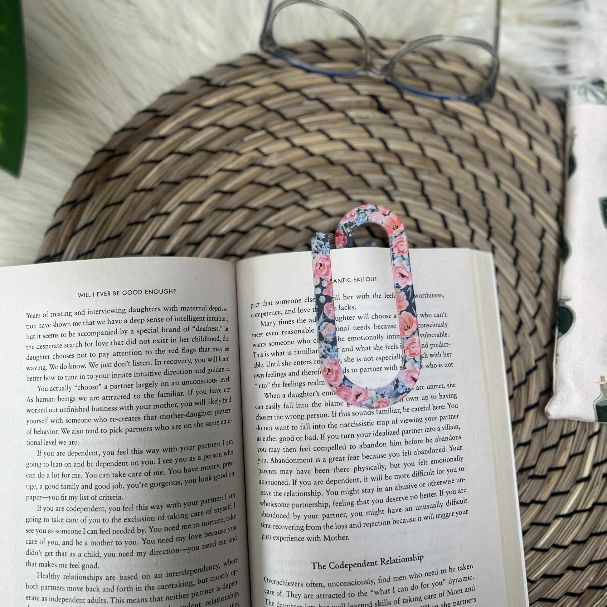 Jumbo Acrylic Paperclips / Bookmarks - Pretty Floral