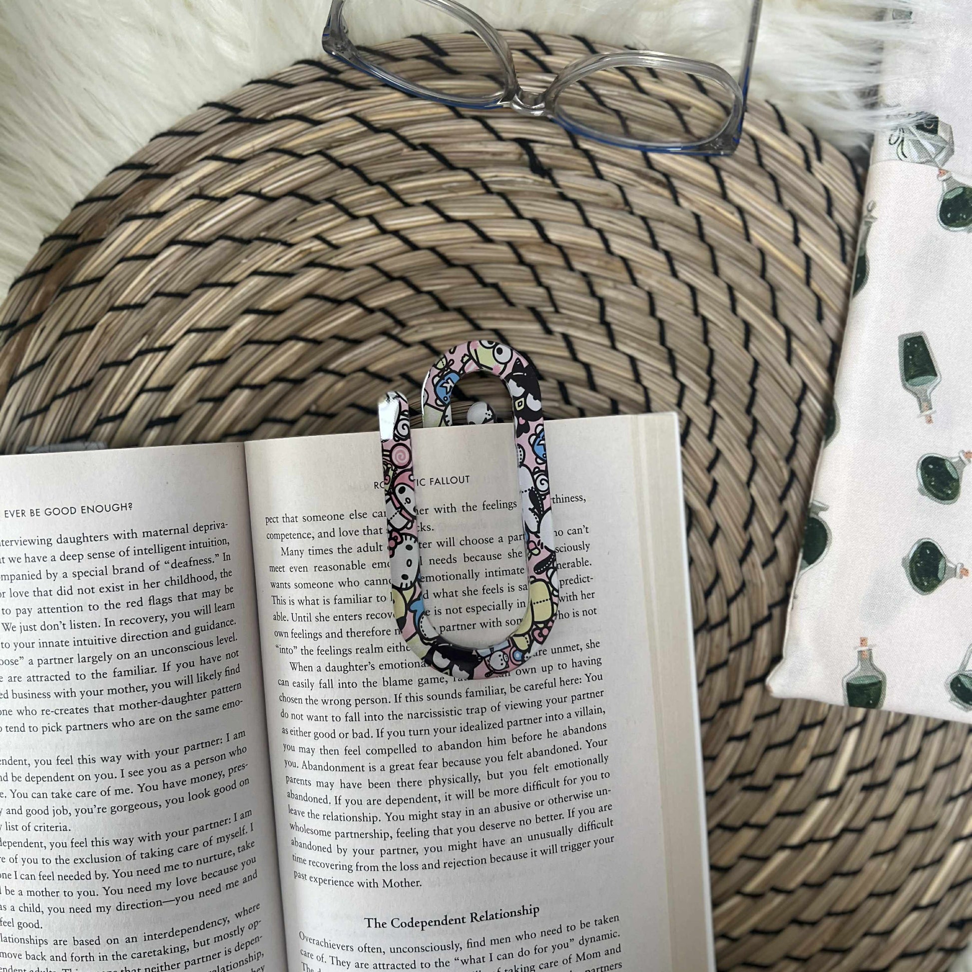 Jumbo Acrylic Paperclips / Bookmarks - Hello Friends