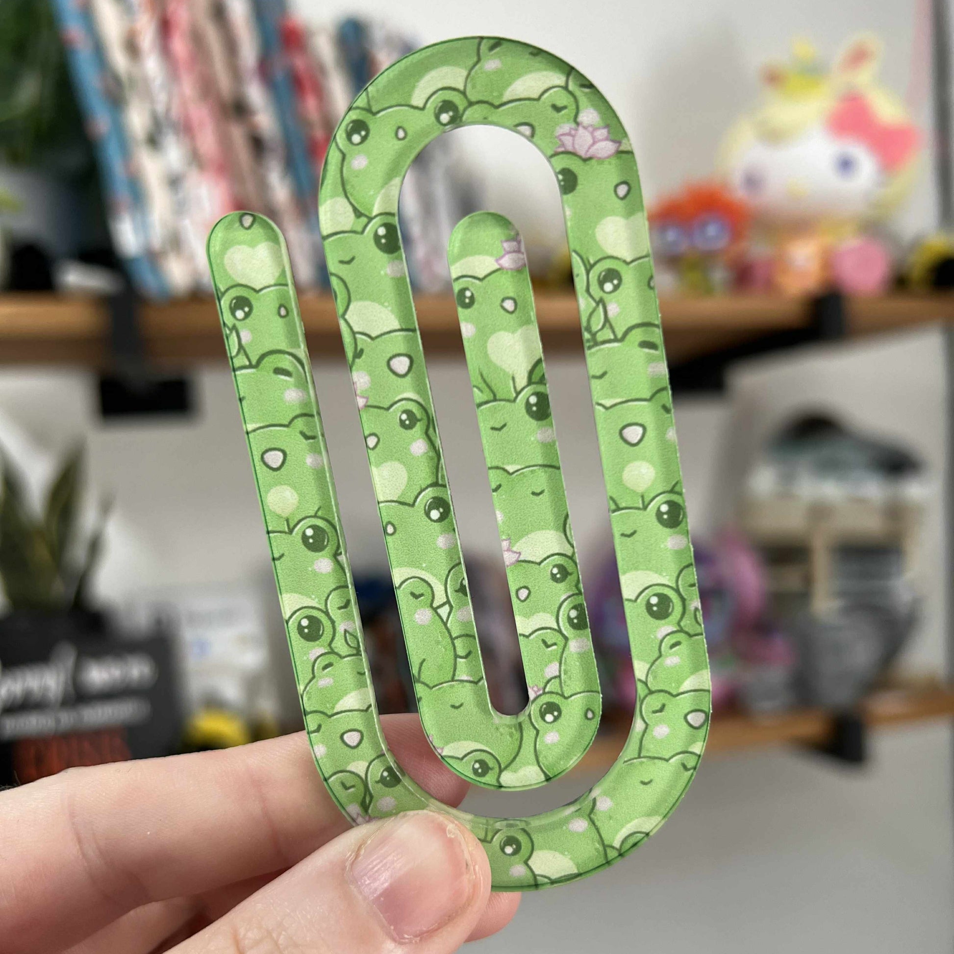 Jumbo Acrylic Paperclips / Bookmarks - Frogs