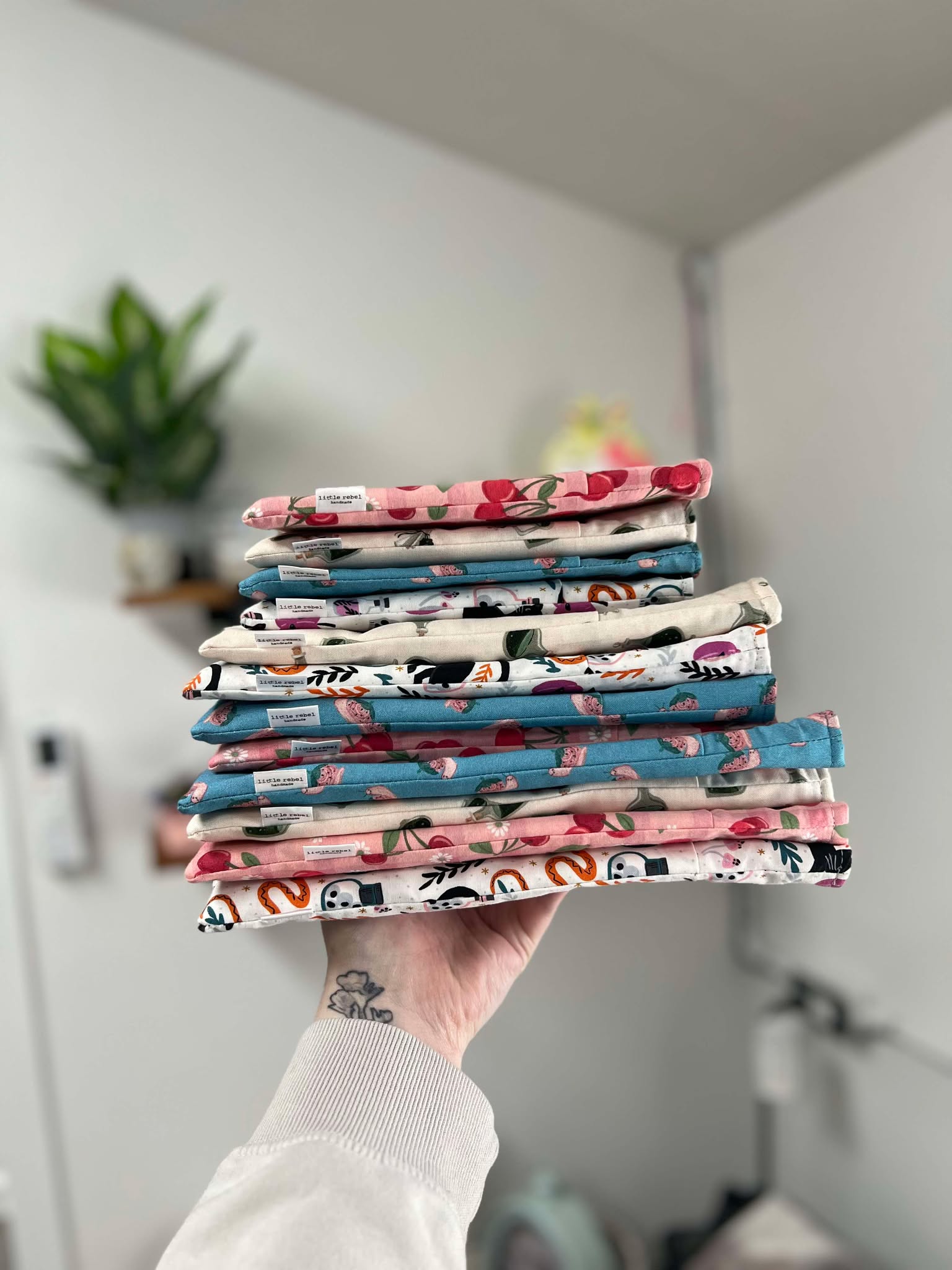 Pretty Cherries - Book Sleeve