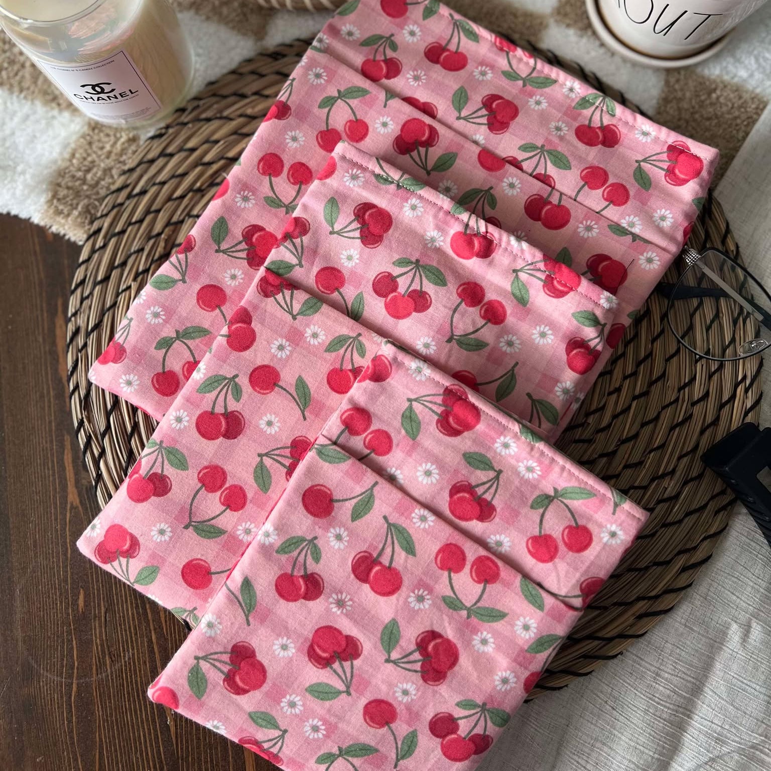 Pretty Cherries - Book Sleeve