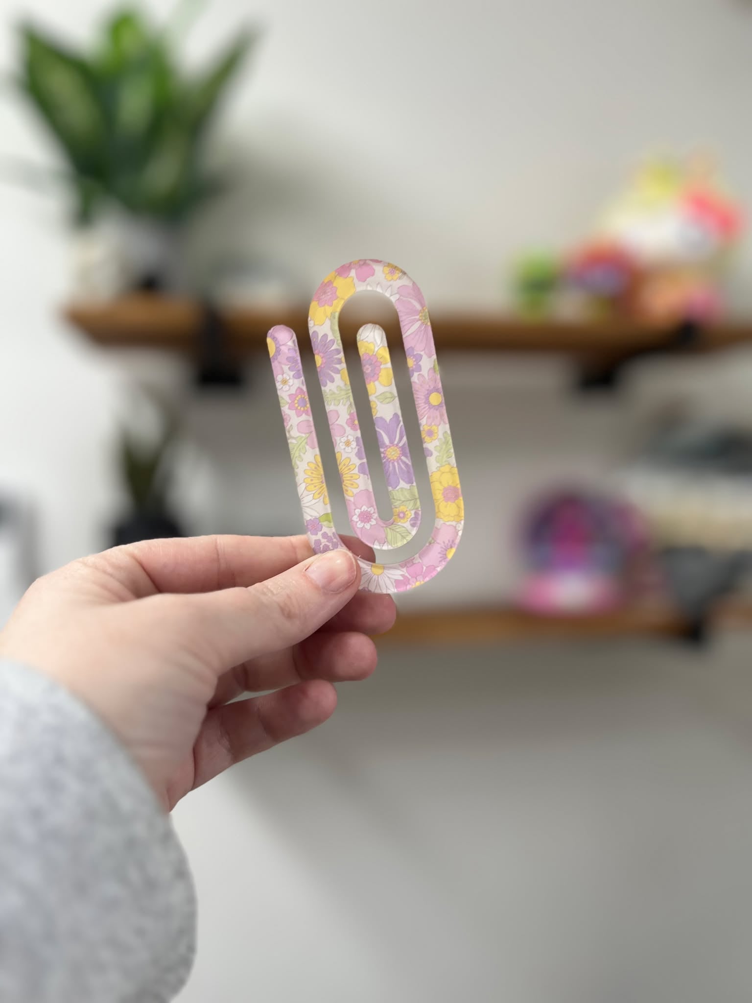 Jumbo Acrylic Paperclips / Bookmarks - Pastel Floral