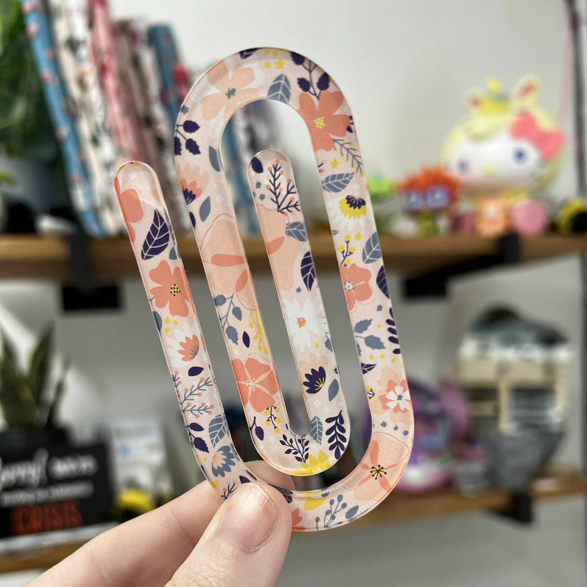 Jumbo Acrylic Paperclips / Bookmarks - Peach Flowers