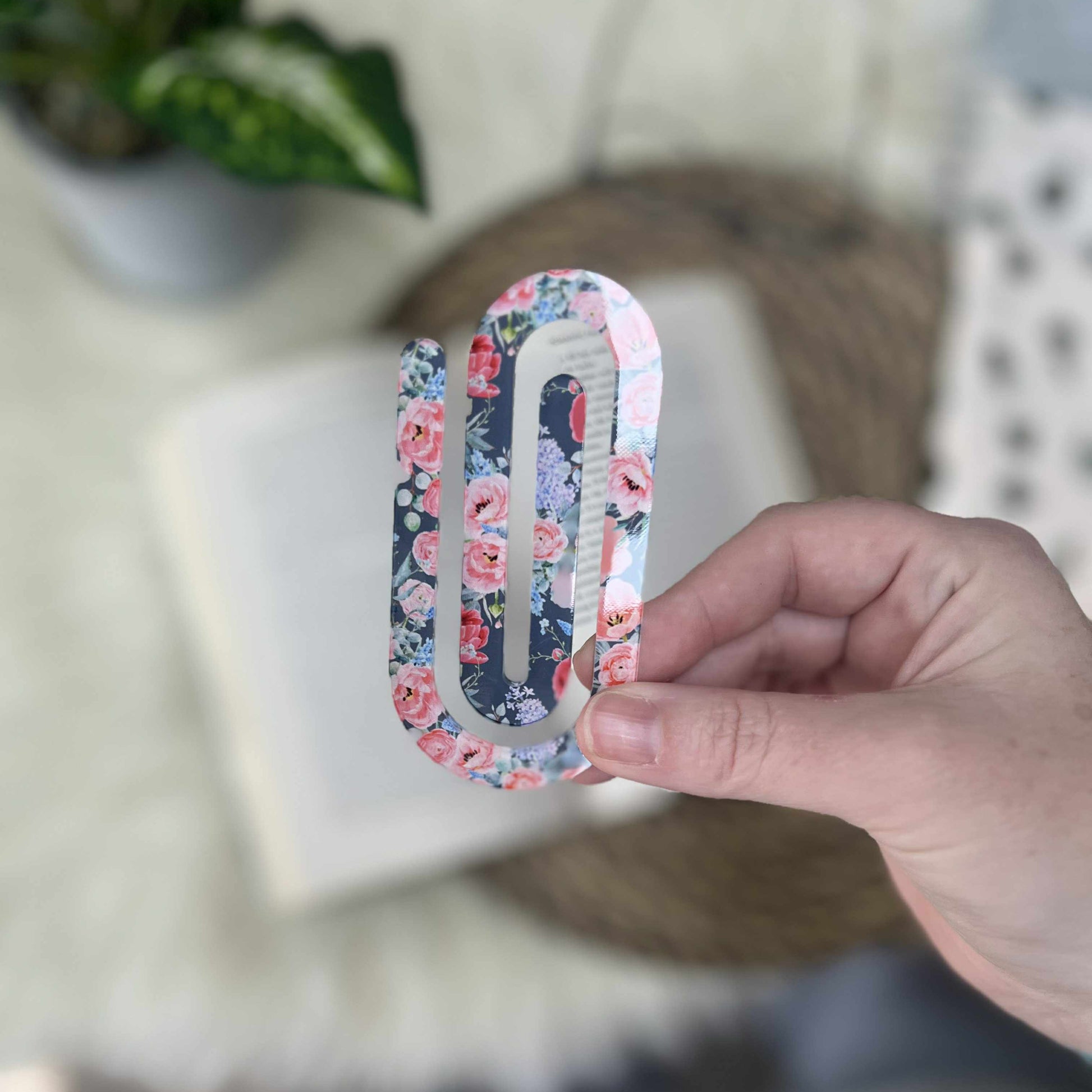Jumbo Acrylic Paperclips / Bookmarks - Pretty Floral