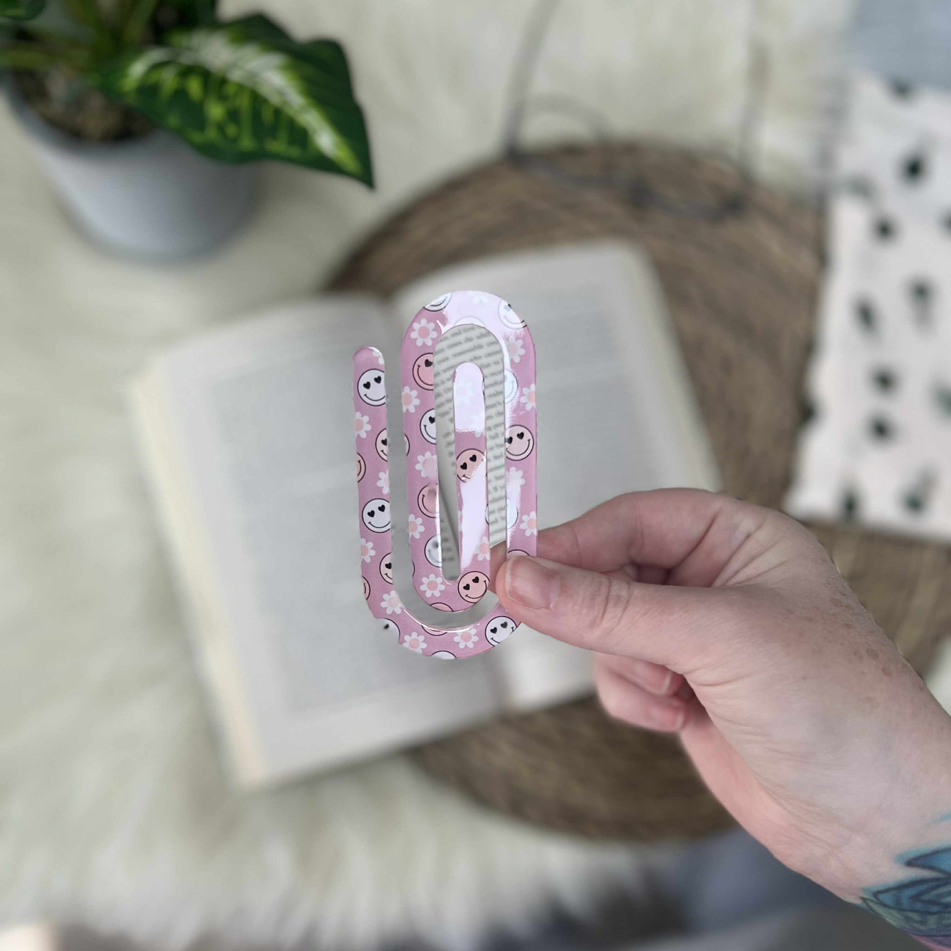 Jumbo Acrylic Paperclips / Bookmarks - Groovy