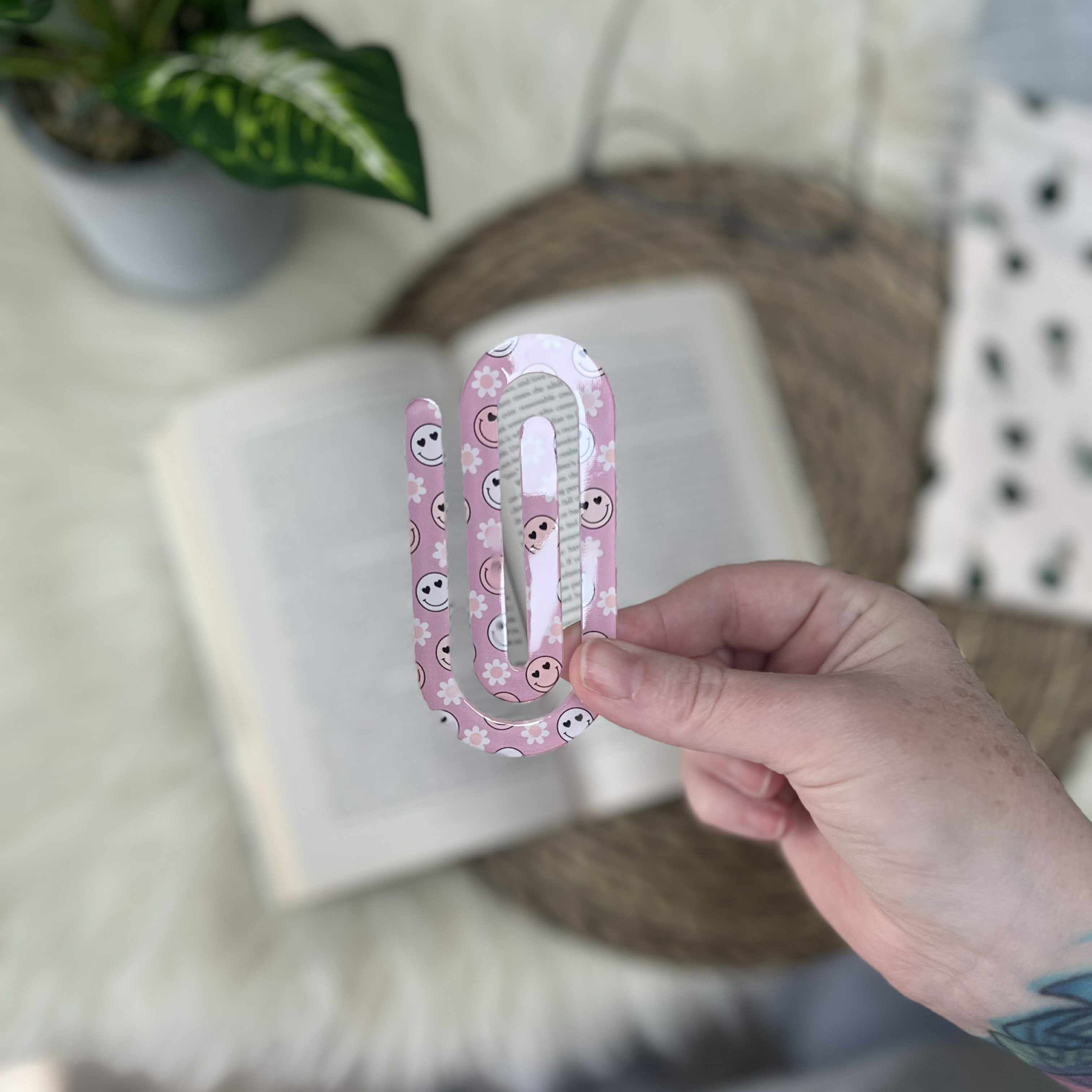 Jumbo Acrylic Paperclips / Bookmarks - Groovy