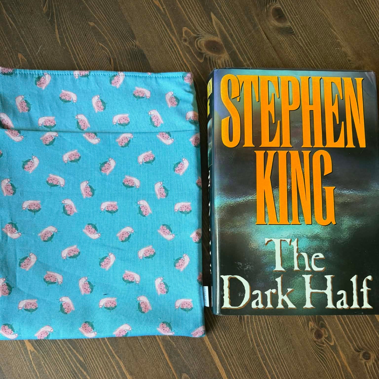 Large Book Sleeve - Strawberry Snails