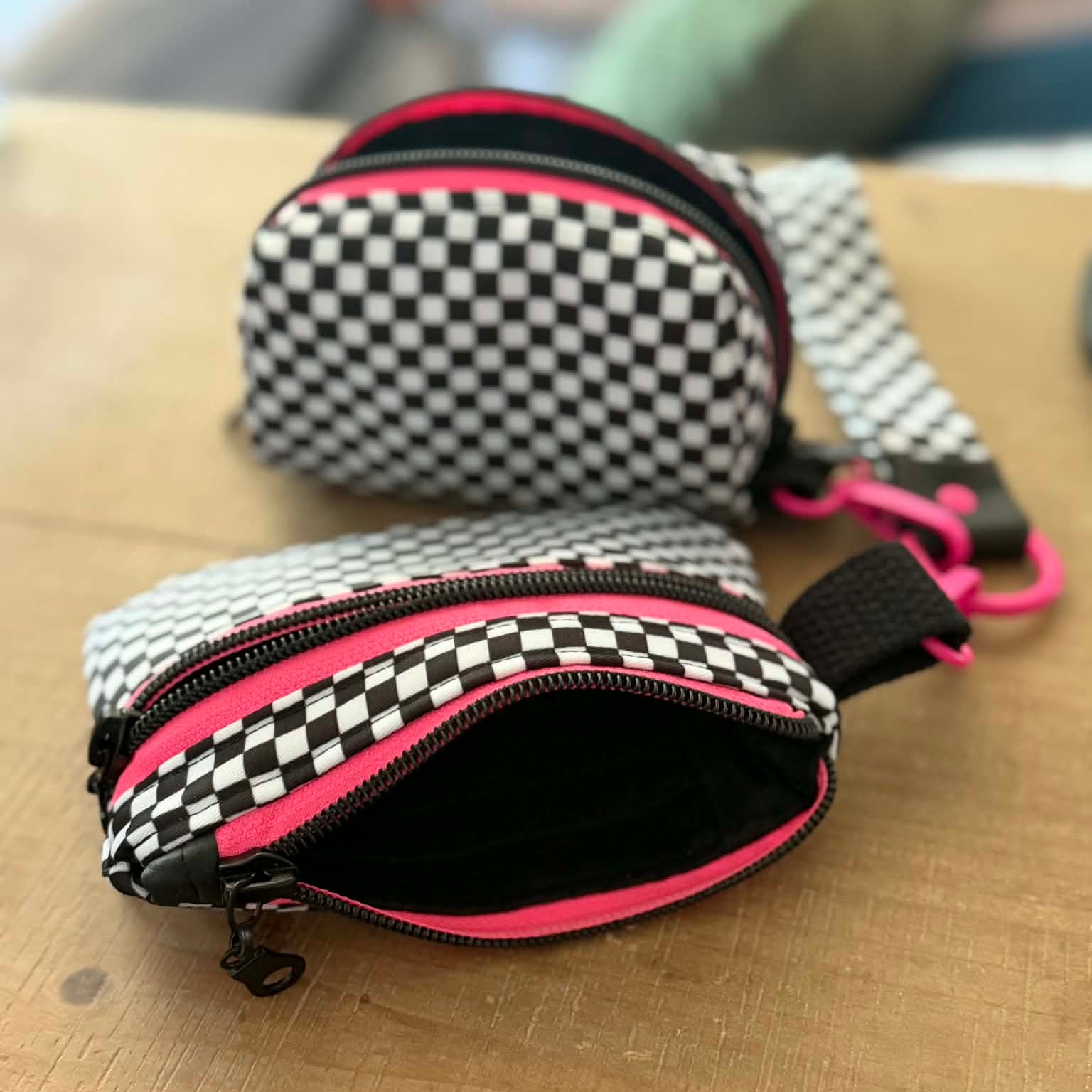 Checkered Wristlet Wallet Set